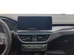 Ford Focus Sedan EcoBoost 180 Automatic ST Line - ფოტო 12