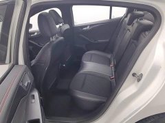 Ford Focus Sedan EcoBoost 180 Automatic ST Line - ფოტო 15