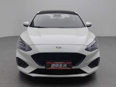 Ford Focus Sedan EcoBoost 180 Automatic ST Line - ფოტო 3