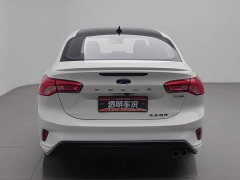 Ford Focus Sedan EcoBoost 180 Automatic ST Line - ფოტო 4