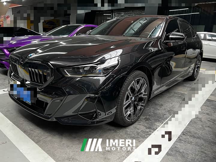 BMW 5 Series 530Li Luxury M Sport Package - ავტომობილი ჩინეთიდან