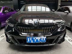BMW 5 Series 530Li Luxury M Sport Package - ფოტო 2