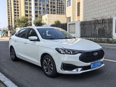 Ford Fiesta 1.5L Automatic Platinum Edition - ფოტო 3