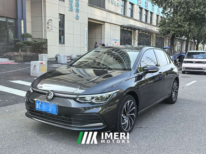 Volkswagen Golf 280TSI DSG Pro - ავტომობილი ჩინეთიდან