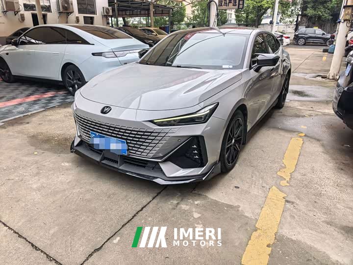 Changan UNI-V 1.5T Deluxe - ავტომობილი ჩინეთიდან