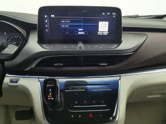 Buick GL8 Land Business Class Smart Edition - ფოტო 12