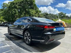 Lexus LS 500h Premium - ფოტო 9