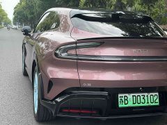 Xiaomi YU7 Four-Wheel Drive Max Edition - ფოტო 14