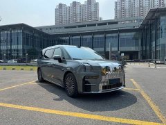 Zeekr Geely Zeekr 009 2024 Six-Seat Executive AWD 108kWh - ფოტო 3