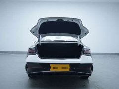 Hyundai Elantra 2023 1.5L CVT Luxury - ფოტო 12