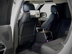 Land Rover Range Rover 3.0L V6 400PS Grand Jubilee Extended Wheelbase - ფოტო 11