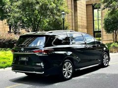Toyota Sienna 2.5L Hybrid Premium Edition - ფოტო 4