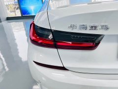 BMW 3 Series 320Li M Sport Package - ფოტო 10