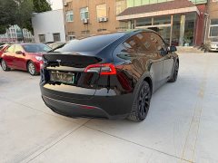 Tesla Model Y Standard Range RWD - ფოტო 10
