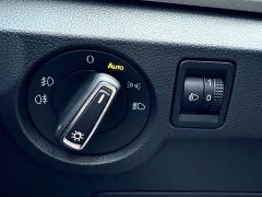 Volkswagen Touran 200TSI DSG Smart Connected Edition - ფოტო 10