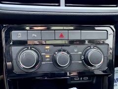 Volkswagen Touran 200TSI DSG Smart Connected Edition - ფოტო 9
