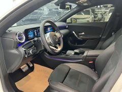 Mercedes-Benz CLA (Imported) CLA 200 - ფოტო 5
