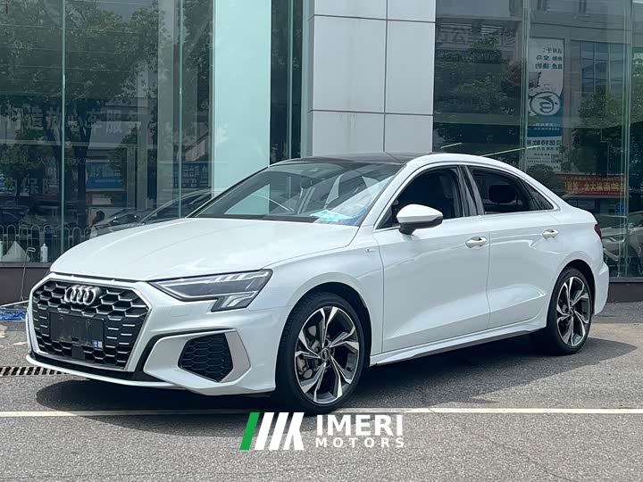 Audi A3 A3L Limousine 35 TFSI Luxury Sport