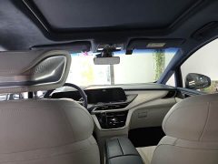 Buick GL8 Avenir Four-Seat Premium Edition - ფოტო 3