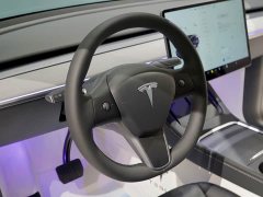 Tesla Model Y Rear-Wheel Drive - ფოტო 3