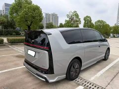 Li Auto MEGA Home Family Edition - ფოტო 9
