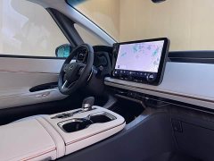 Lexus LM 2023 500h Six-Seat Premium Edition - ფოტო 12