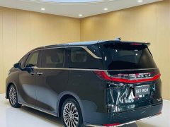 Lexus LM 2023 500h Six-Seat Premium Edition - ფოტო 7