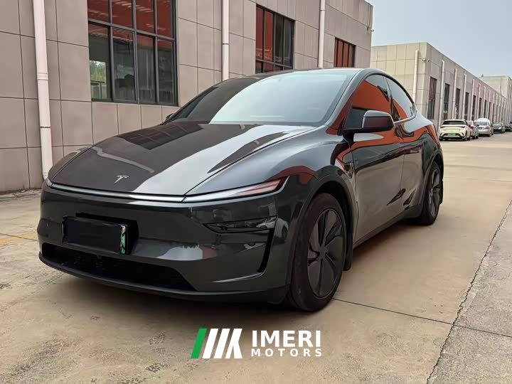Tesla Model Y Rear-Wheel Drive Launch Edition