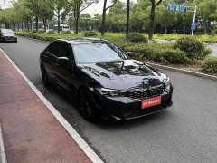 BMW 3 Series 325Li M Sport Night Edition Package - ფოტო 3
