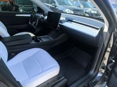 Tesla Model Y Long Range All-Wheel Drive - ფოტო 11