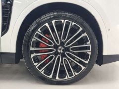 NIO ES8 Six-Seat Executive Signature Edition - ფოტო 4