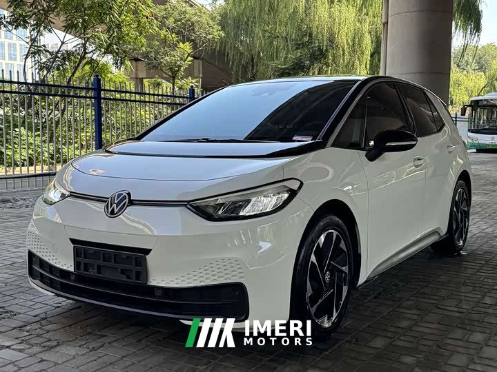 Volkswagen ID.3 Outstanding Edition - ავტომობილი ჩინეთიდან