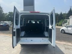JMC 2.0T Automatic Short-wheelbase Low-roof Commercial Multipurpose Passenger Vehicle 6-seater Dual Swing Rear Doors - ფოტო 5