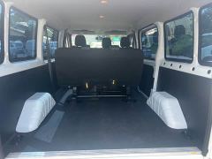JMC 2.0T Automatic Short-wheelbase Low-roof Commercial Multipurpose Passenger Vehicle 6-seater Dual Swing Rear Doors - ფოტო 9