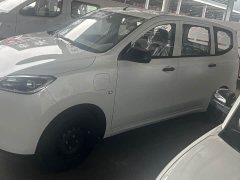 Wuling Hongguang New Energy Pure Electric 300KM Standard - ფოტო 3
