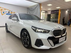 BMW 5 Series 525Li M Sport Package - ფოტო 3