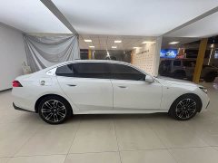 BMW 5 Series 525Li M Sport Package - ფოტო 8