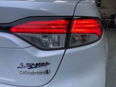 Toyota Corolla Hybrid 1.8H E-CVT Sport - ფოტო 17