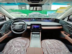 Lincoln Explorer 2.0T AWD Premium - ფოტო 7