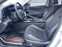 Hyundai Elantra 2022 1.5L CVT Luxury - ფოტო 10