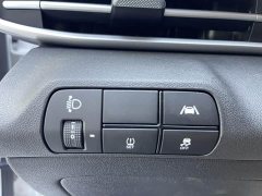 Hyundai Elantra 2022 1.5L CVT Luxury - ფოტო 17