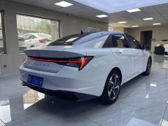 Hyundai Elantra 2022 1.5L CVT Luxury - ფოტო 6