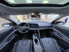 Hyundai Elantra 2022 1.5L CVT Luxury - ფოტო 8