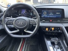 Hyundai Elantra 2022 1.5L CVT Luxury - ფოტო 9