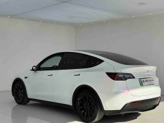 Tesla Model Y Standard Range RWD - ფოტო 12