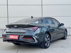 Hyundai Elantra 1.5L CVT Luxury - ფოტო 3