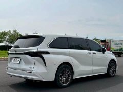 Toyota Sienna 2021 2.5L Hybrid Premium Edition - ფოტო 9