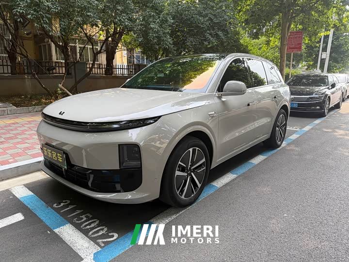 Li Auto L6 Pro - ავტომობილი ჩინეთიდან