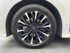 Toyota Vellfire Crown Hybrid 2.5L Premium Edition - ფოტო 16