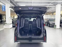 Toyota Vellfire Crown Hybrid 2.5L Executive Premier Edition - ფოტო 15
